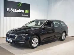 Svart Begagnad 2022 Skoda Octavia Ambition Kombi | 224 900 kr (Marknadspris)