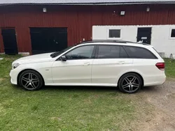 Vit Begagnad 2016 Mercedes E350 AMG Kombi | 225 000 kr