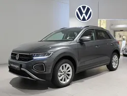 Grå (indium grey metallic) Ny 2025 VW T-Roc SUV | 367 700 kr (Marknadspris)