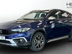 Blå (blue) Begagnad 2021 Fiat Tipo Cross Sedan | 144 900 kr (Bra pris)