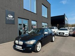 Blå Begagnad 2011 BMW 116 Urban Line Halvkombi | 80 000 kr (Marknadspris)