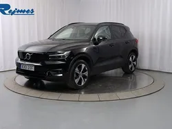 Svart Begagnad 2022 Volvo XC40 Plus SUV | 309 900 kr