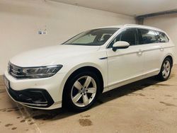 Vit Begagnad 2020 VW Passat GTE Kombi | 235 000 kr (Marknadspris)