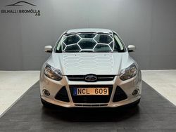 Grå Begagnad 2013 Ford Focus Titanium Kombi | 54 900 kr (Marknadspris)