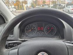 Silver Begagnad 2006 VW Golf V Halvkombi | 23 000 kr (Bra pris)