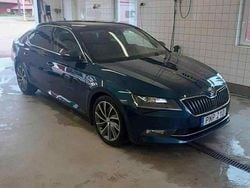 Blå Begagnad 2017 Skoda Superb Business Line Halvkombi | 199 000 kr (Marknadspris)