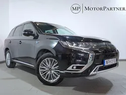 Svart Begagnad 2019 Mitsubishi Outlander P-HEV Comfort Edition SUV | 199 900 kr (Marknadspris)