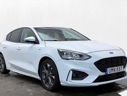 Vit Begagnad 2021 Ford Focus ST-Line Halvkombi | 158 900 kr (Dyr)