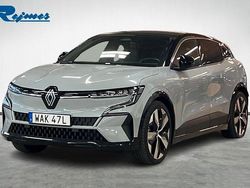 Grå (grå rafale met/svart tak) Begagnad 2023 Renault Mégane Techno Kombi | 298 800 kr (Marknadspris)