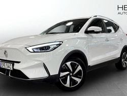 Vit (white) Begagnad 2022 MG ZS Luxury Halvkombi | 244 900 kr (Marknadspris)