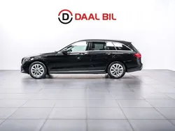 Svart Begagnad 2018 Mercedes C200 Avantgarde Kombi | 234 700 kr (Superpris)