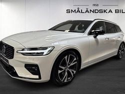 Vit Begagnad 2021 Volvo V60 R-Design Kombi | 349 000 kr (Marknadspris)