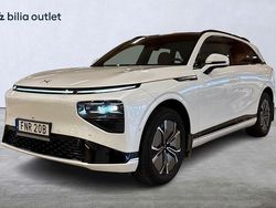 Vit Begagnad 2023 XPENG G9 SUV | 579 900 kr