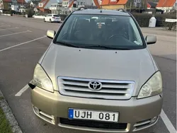 Toyota Avensis Verso