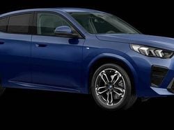 Svart (black sapphire metallic) Begagnad 2024 BMW iX2 Shadowline SUV | 656 400 kr (Dyr)