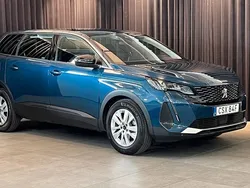 Blå Begagnad 2022 Peugeot 5008 Active Minibuss | 279 500 kr (Marknadspris)