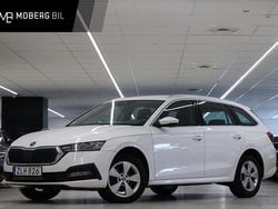 Vit Begagnad 2022 Skoda Octavia Ambition Kombi | 259 900 kr (Marknadspris)