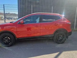 Röd Begagnad 2016 Nissan Qashqai SUV | 119 900 kr (Marknadspris)