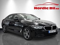 Svart Begagnad 2021 BMW 530e Sedan | 279 900 kr (Marknadspris)