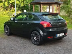 Svart Begagnad 2008 Kia Ceed Sport Halvkombi | 24 000 kr