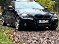 Svart Begagnad 2009 BMW 320 Comfort Edition Kombi | 45 000 kr (Marknadspris)