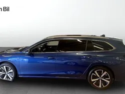 Blå (reef blue metallic) Begagnad 2024 VW Passat Business Kombi | 467 900 kr (Dyr)