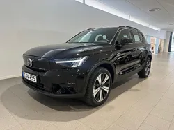 Svart Begagnad 2022 Volvo XC40 Core SUV | 354 500 kr