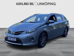 Ljusgrå Begagnad 2014 Toyota Auris Hybrid Edition Kombi | 144 000 kr (Marknadspris)