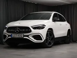Vit Ny 2024 Mercedes GLA200 Premium SUV | 449 000 kr