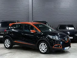 Flerfärgad (svart, röd) Begagnad 2014 Renault Captur SUV | 71 900 kr (Marknadspris)