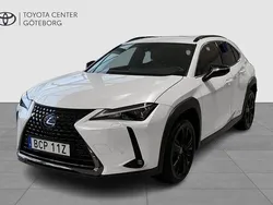 Vit Begagnad 2022 Lexus UX 250h SUV | 304 900 kr (Marknadspris)