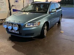 Blå Begagnad 2010 Volvo V50 Kinetic Kombi | 40 000 kr (Marknadspris)