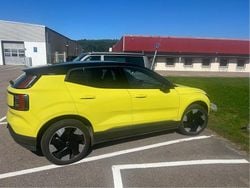 Gul Begagnad 2024 Volvo EX30 Plus SUV | 325 000 kr (Superpris)