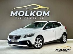 Vit Begagnad 2015 Volvo V40 CC Momentum Kombi | 134 900 kr (Marknadspris)
