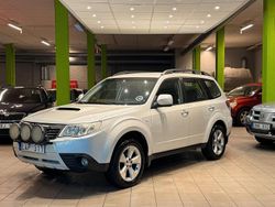 Vit Begagnad 2010 Subaru Forester SUV | 74 900 kr (Dyr)