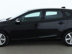 Svart Begagnad 2016 Volvo V40 Kinetic Halvkombi | 65 000 kr