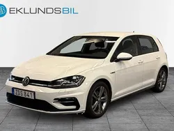 Vit Begagnad 2018 VW Golf VII R-line Halvkombi | 189 900 kr (Marknadspris)