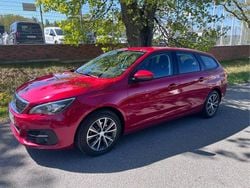Röd Begagnad 2019 Peugeot 308 Active Kombi | 149 999 kr (Marknadspris)