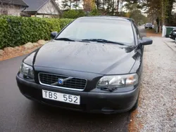 Svart Begagnad 2002 Volvo S60 Sedan | 19 000 kr (Bra pris)