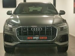 Grå Begagnad 2018 Audi Q8 Sport SUV | 688 900 kr