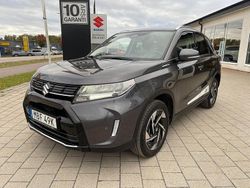 Grå (grå metallic) Begagnad 2025 Suzuki Vitara SUV | 299 000 kr (Marknadspris)
