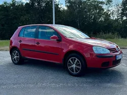 Röd Begagnad 2004 VW Golf IV Trendline Halvkombi | 28 800 kr (Marknadspris)