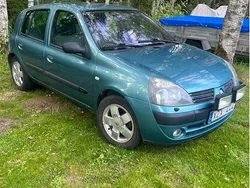 Blå Begagnad 2006 Renault Clio R.S. Authentique Halvkombi | 12 500 kr (Marknadspris)