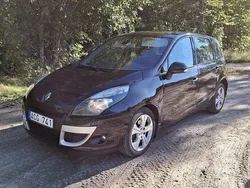 Svart Begagnad 2010 Renault Scénic III Minibuss | 28 000 kr (Superpris)
