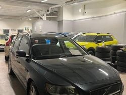Blå Begagnad 2007 Volvo V50 Momentum Kombi | 24 500 kr (Bra pris)