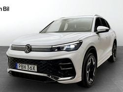 Vit Begagnad 2025 VW Tiguan R-line SUV | 459 900 kr (Marknadspris)