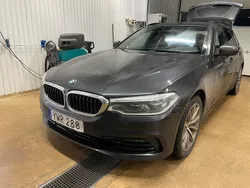 Sophistogrå metallic Begagnad 2019 BMW 520 Sport Line Kombi | 285 000 kr (Marknadspris)