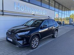 Svart Begagnad 2022 Toyota RAV4 Hybrid Executive SUV | 329 900 kr (Marknadspris)