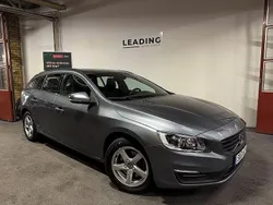 Grå Begagnad 2018 Volvo V60 Standard Kombi | 169 900 kr (Bra pris)