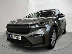Grå Begagnad 2022 Skoda Enyaq iV SportLine SUV | 349 000 kr (Marknadspris)